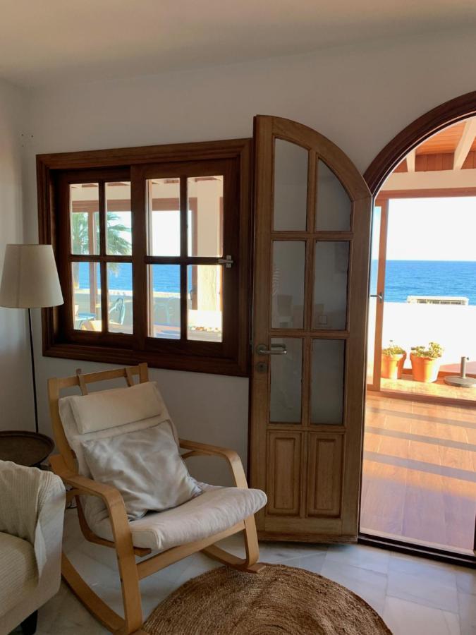 Penthouse On The Beachfront Естепона Екстериор снимка